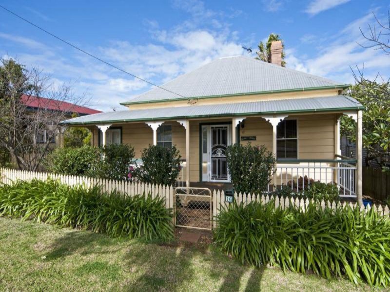 16 Gentle Street, North Toowoomba QLD 4350