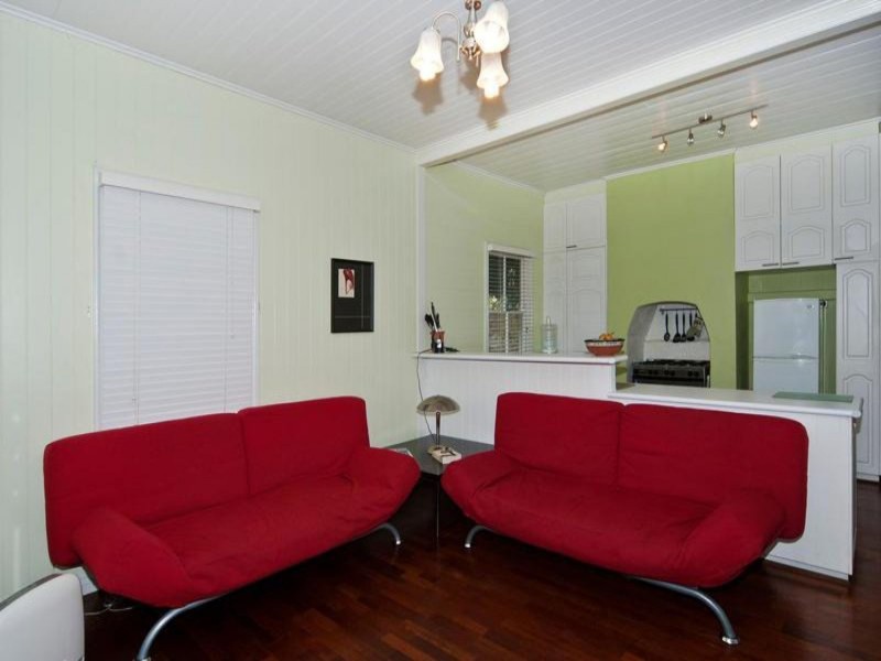 16 Gentle Street, North Toowoomba QLD 4350