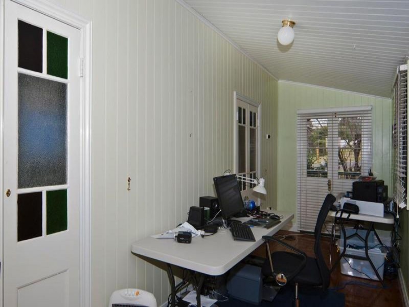 16 Gentle Street, North Toowoomba QLD 4350