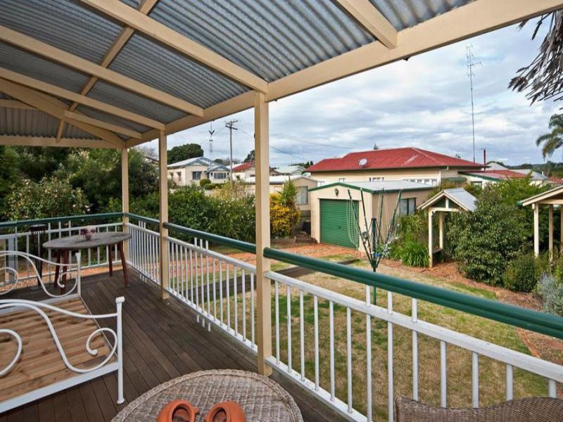 16 Gentle Street, North Toowoomba QLD 4350