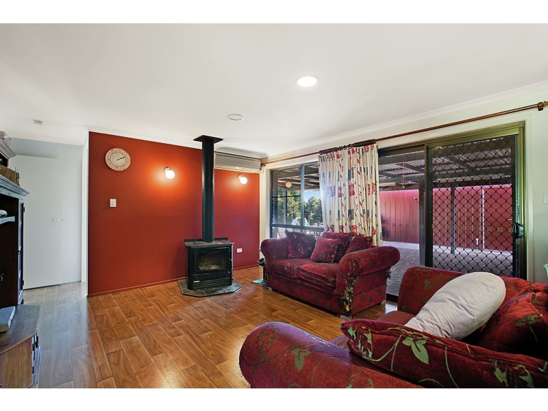 4 Glen Crescent, Highfields QLD 4352