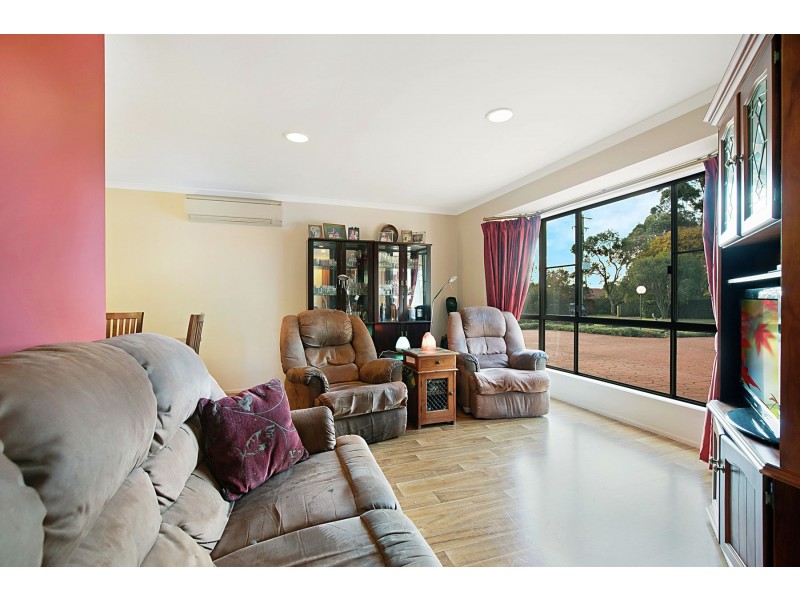 4 Glen Crescent, Highfields QLD 4352