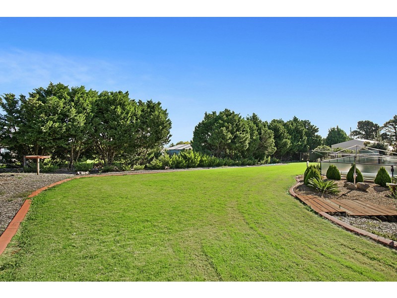 4 Glen Crescent, Highfields QLD 4352