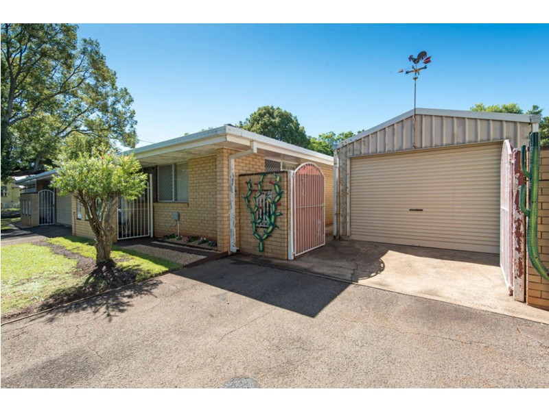 2/64 Campbell Street, East Toowoomba QLD 4350