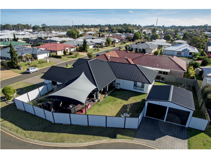 3 Rama Court, Kearneys Spring QLD 4350