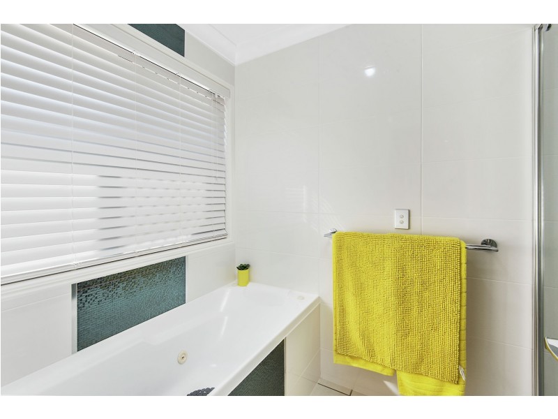 3 Rama Court, Kearneys Spring QLD 4350