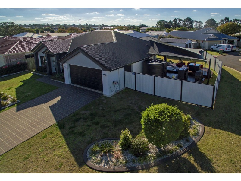 3 Rama Court, Kearneys Spring QLD 4350