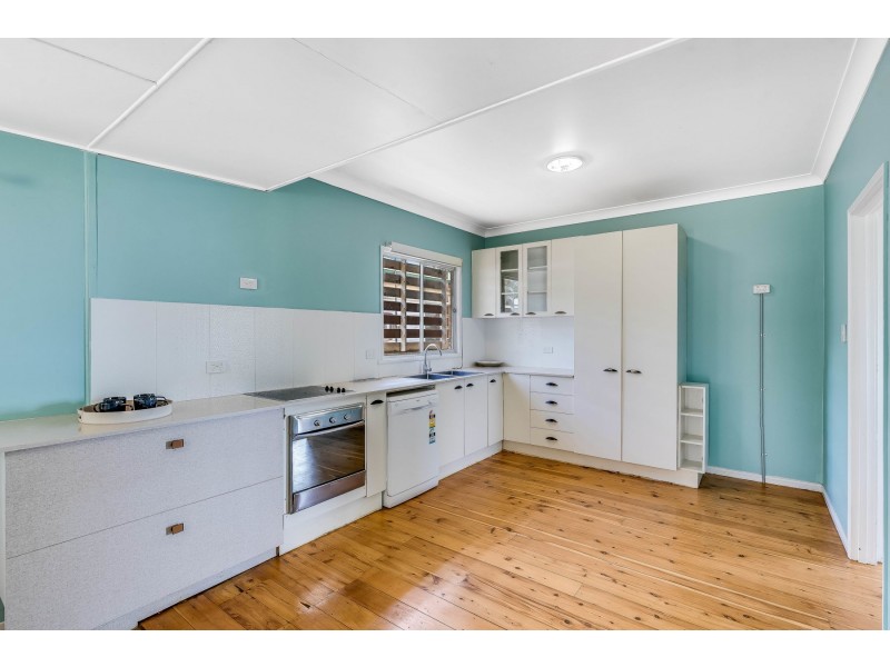 14 Weetwood Street, Newtown QLD 4350