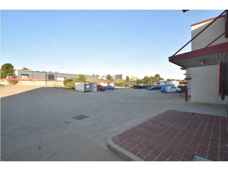 4/14 Civil Court, Harlaxton QLD 4350