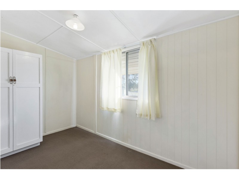 32 John Street, Goombungee QLD 4354