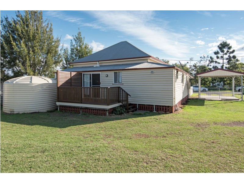 32 John Street, Goombungee QLD 4354