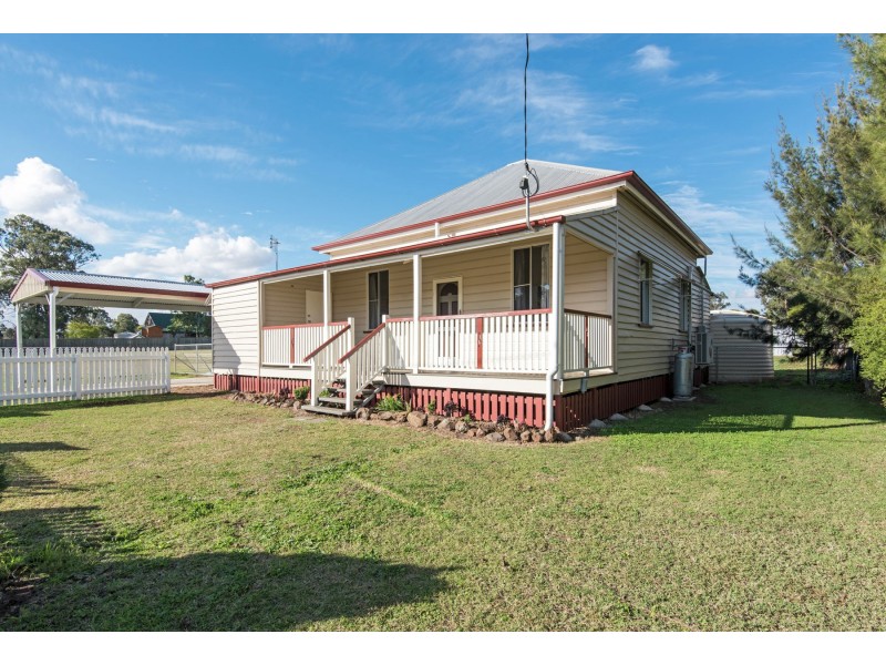 32 John Street, Goombungee QLD 4354