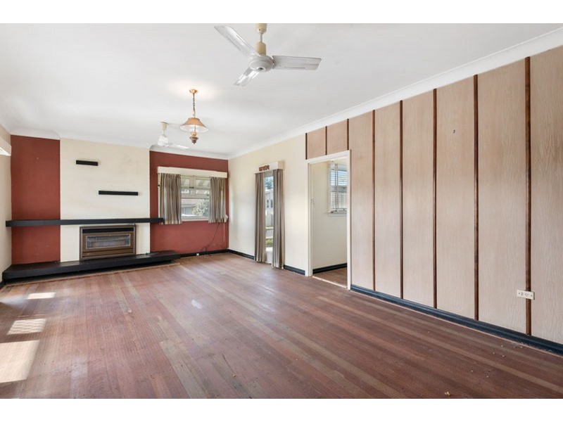 1 Doncaster Street, Newtown QLD 4350