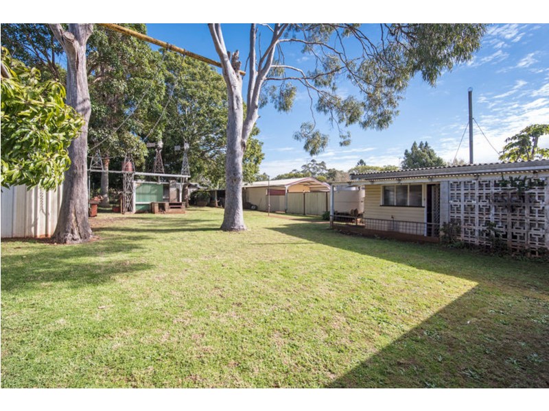 1 Doncaster Street, Newtown QLD 4350