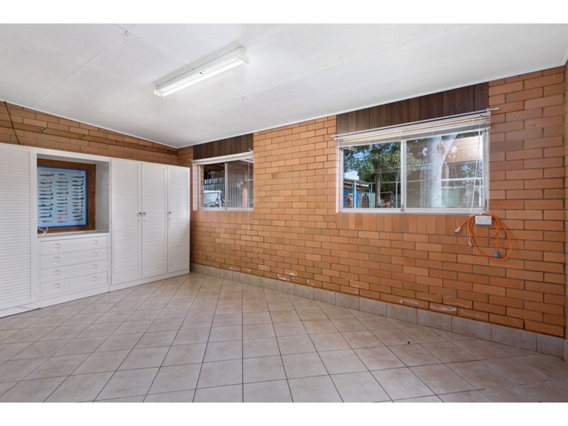 1 Doncaster Street, Newtown QLD 4350