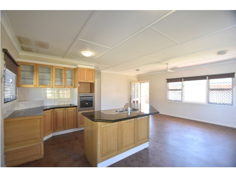 31 Weetwood Street, Newtown QLD 4350