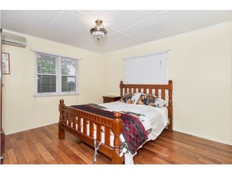 5 Greyfriars Street, Rockville QLD 4350