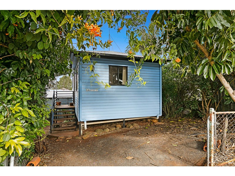 5 Greyfriars Street, Rockville QLD 4350