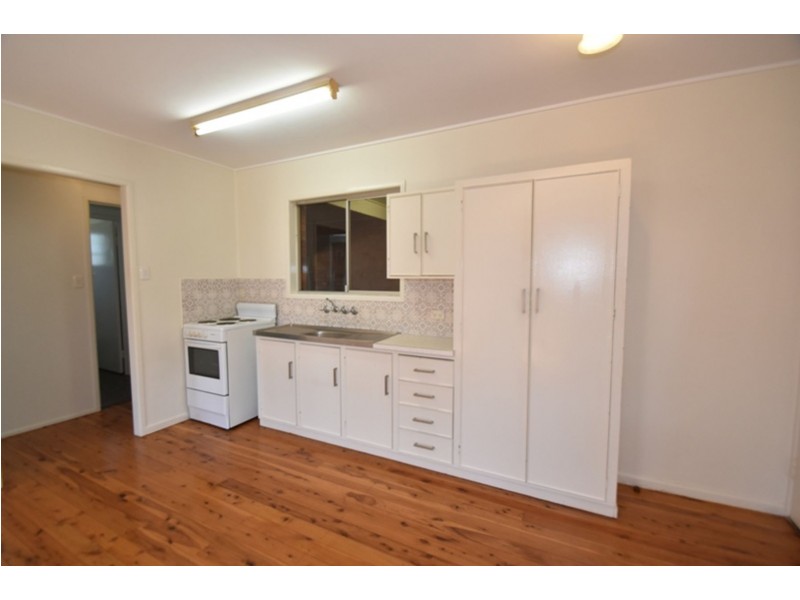 1/34 Wombyra Street, Newtown QLD 4350