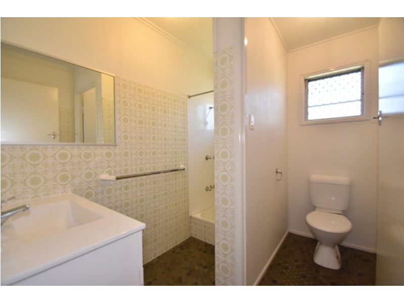 1/34 Wombyra Street, Newtown QLD 4350