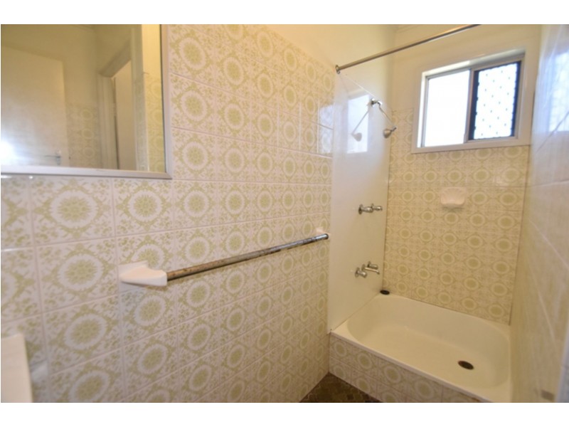 1/34 Wombyra Street, Newtown QLD 4350