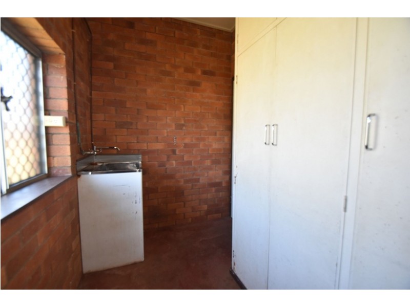 1/34 Wombyra Street, Newtown QLD 4350