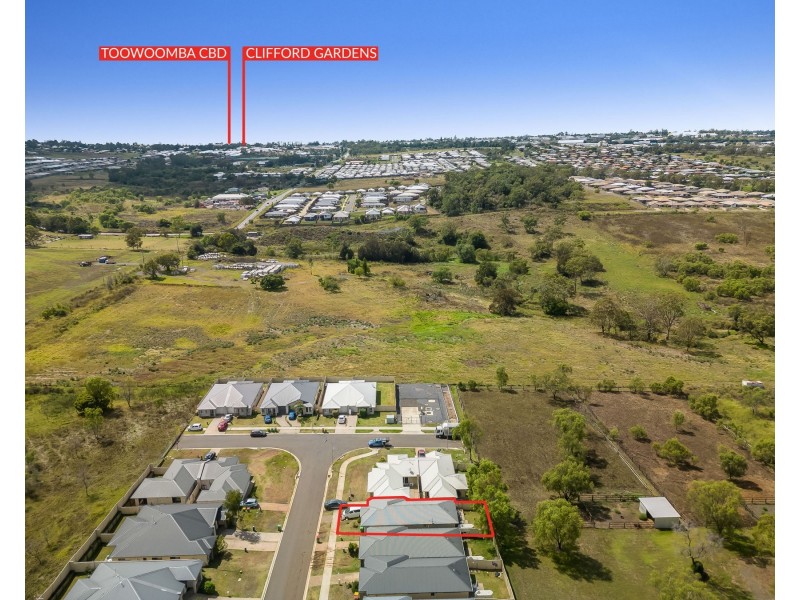 28 Minnett Street, Glenvale QLD 4350