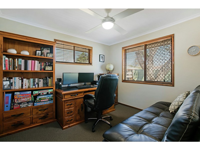 8 Jasmine Court, Centenary Heights QLD 4350