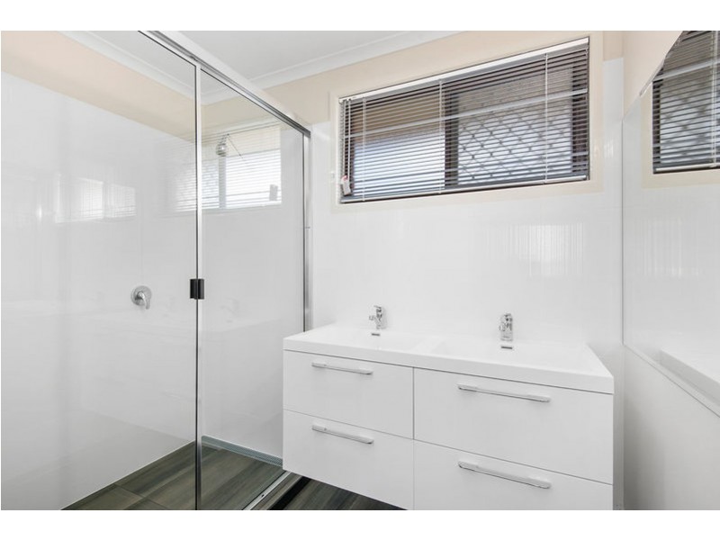 2/15 Edith Street, Newtown QLD 4350