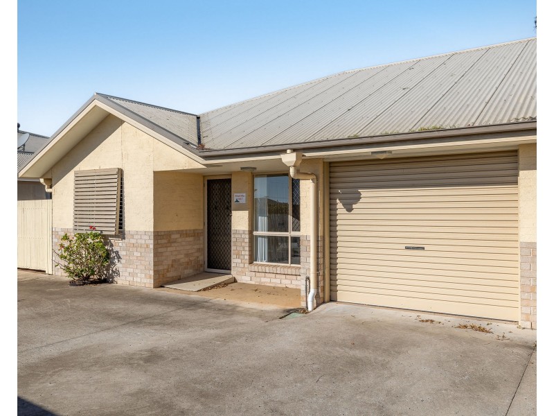 2/13 Monash Street, Newtown QLD 4350