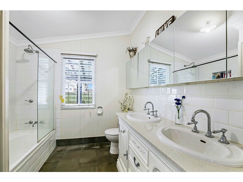 2 Laurel Lane, Toowoomba City QLD 4350