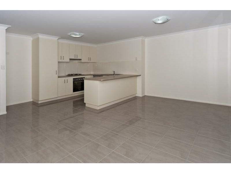 2/74 Ipswich Street, East Toowoomba QLD 4350