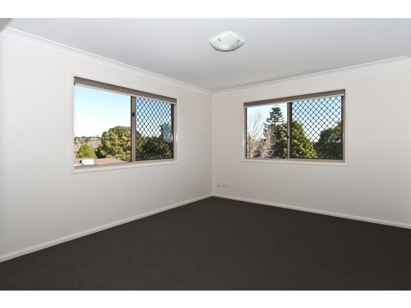 2/74 Ipswich Street, East Toowoomba QLD 4350