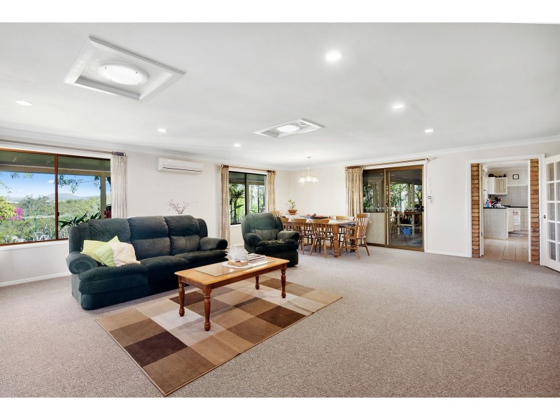 81 Larnook Street, Upper Lockyer QLD 4352