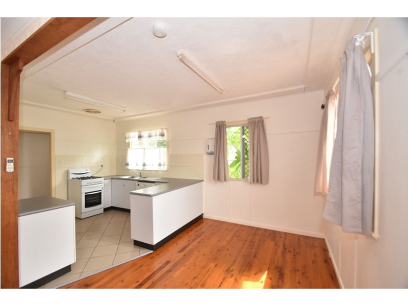 209 North Street, Rockville QLD 4350