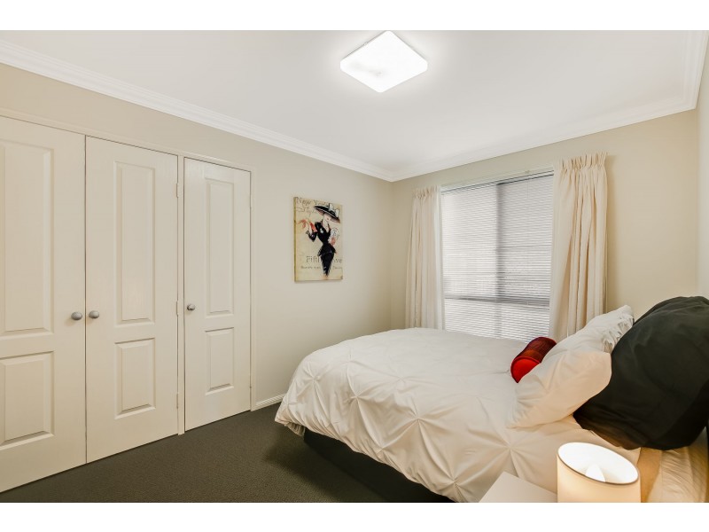 235 New England Highway, Harlaxton QLD 4350