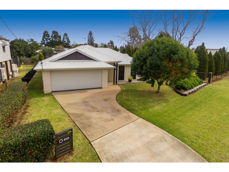 235 New England Highway, Harlaxton QLD 4350