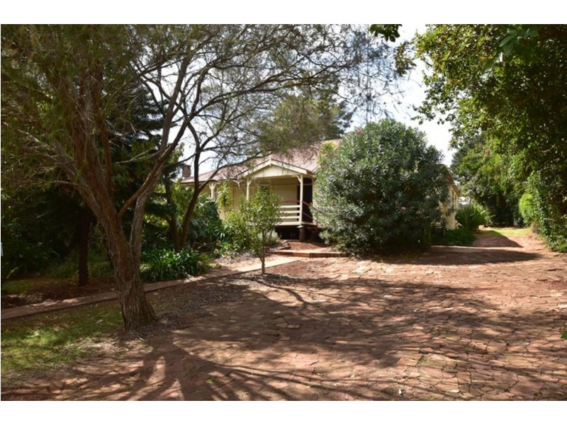 28 Ruthven Street, Harlaxton QLD 4350