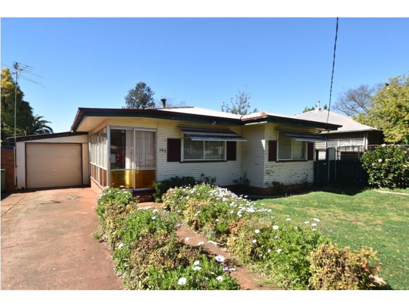 386 Tor Street, Newtown QLD 4350