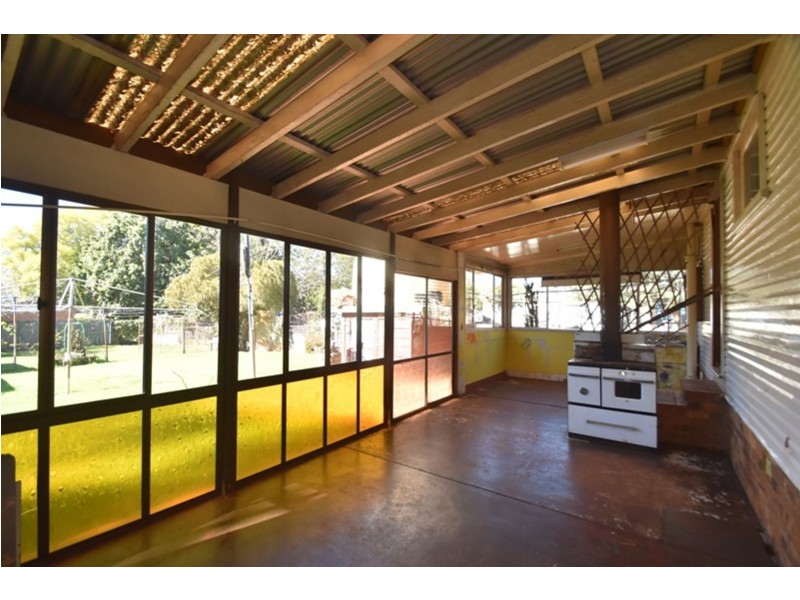 386 Tor Street, Newtown QLD 4350