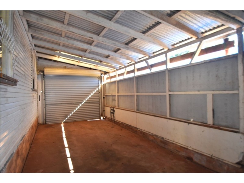 386 Tor Street, Newtown QLD 4350