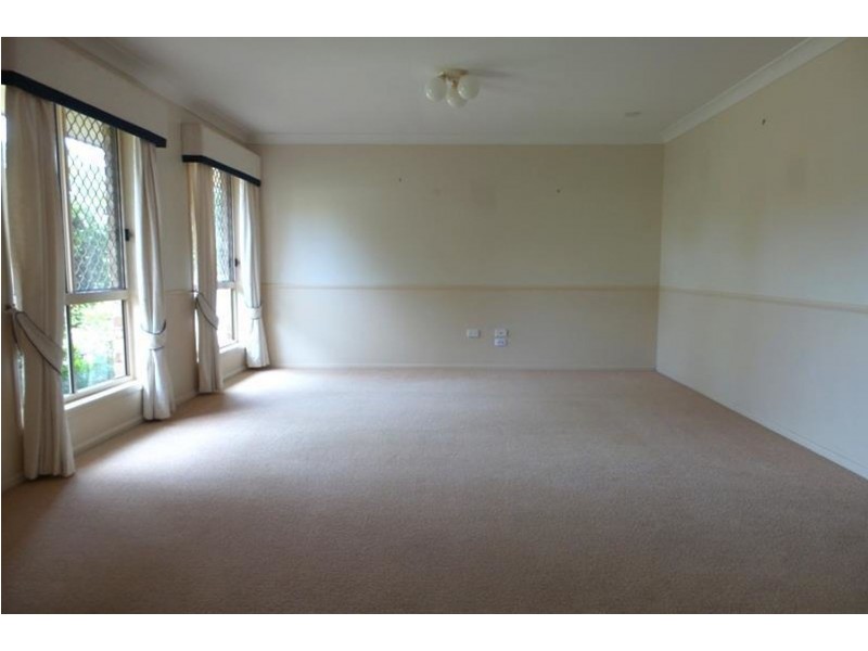 7 Snapdragon Street, Middle Ridge QLD 4350