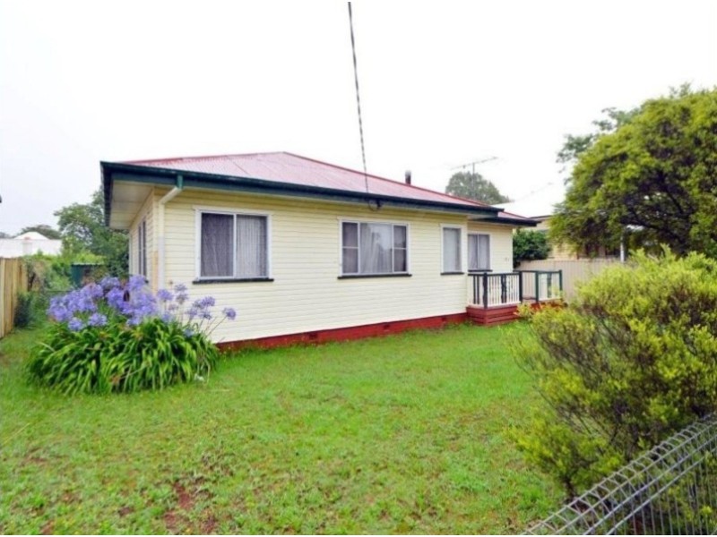 15a Northland Street, Newtown QLD 4350