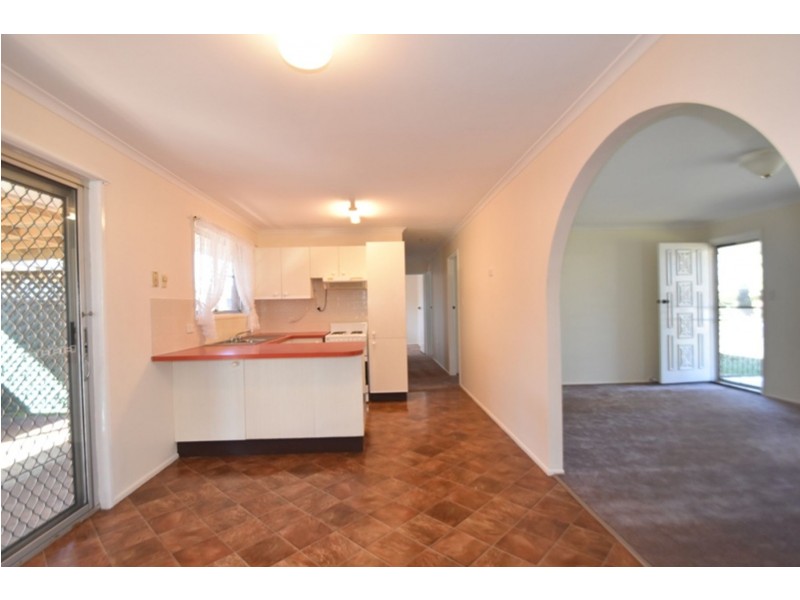 37 McFarlane Street, Wilsonton QLD 4350