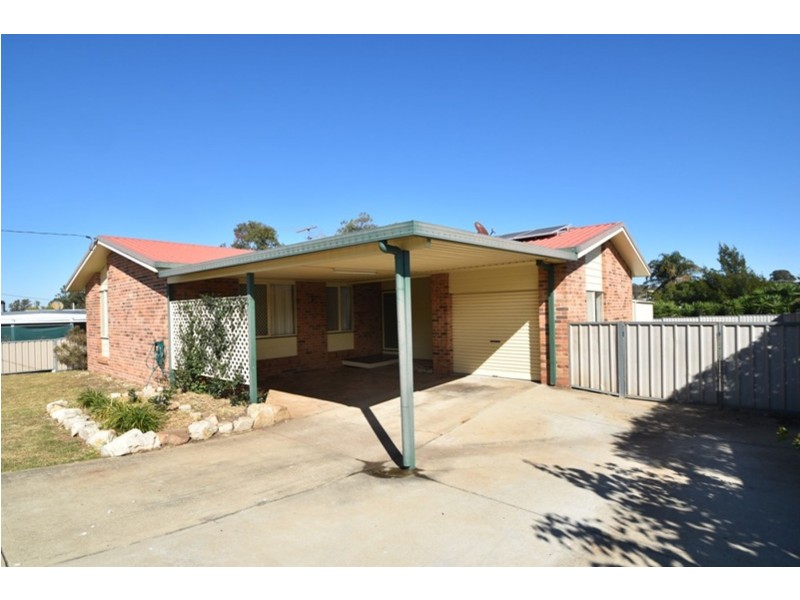12 Balfour Street, Wyreema QLD 4352