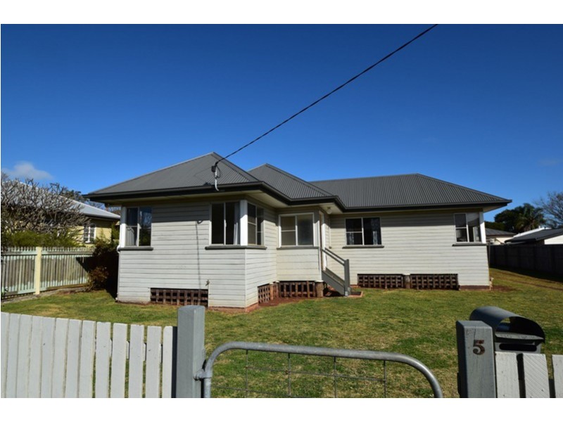 5 Gaydon Street, Newtown QLD 4350