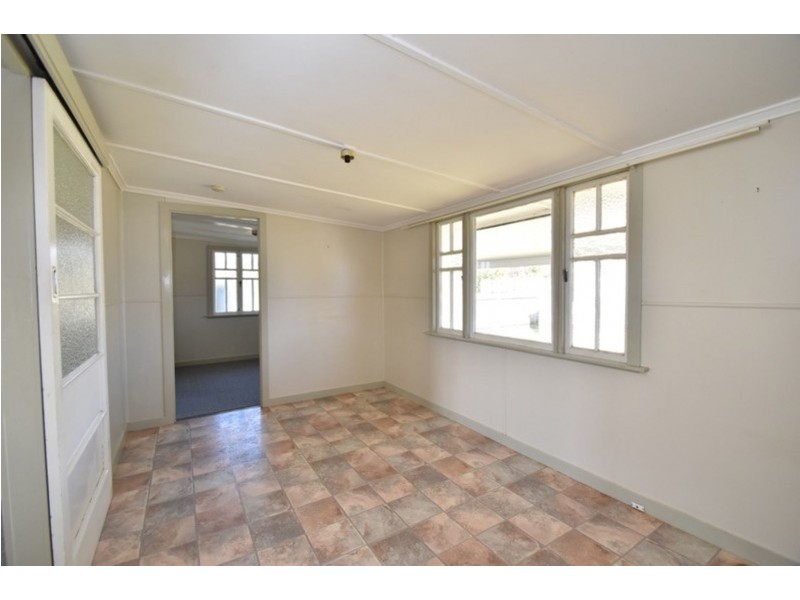 5 Gaydon Street, Newtown QLD 4350