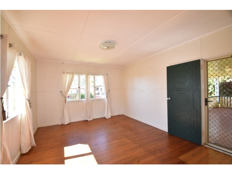 7 Dodd Street, Newtown QLD 4350