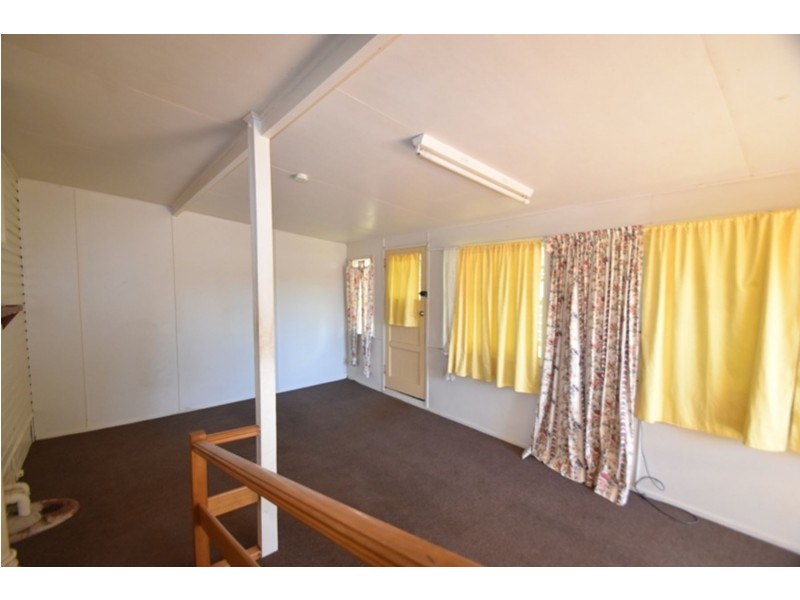 7 Dodd Street, Newtown QLD 4350