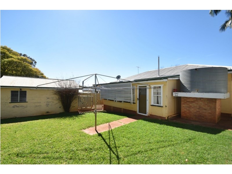 7 Dodd Street, Newtown QLD 4350
